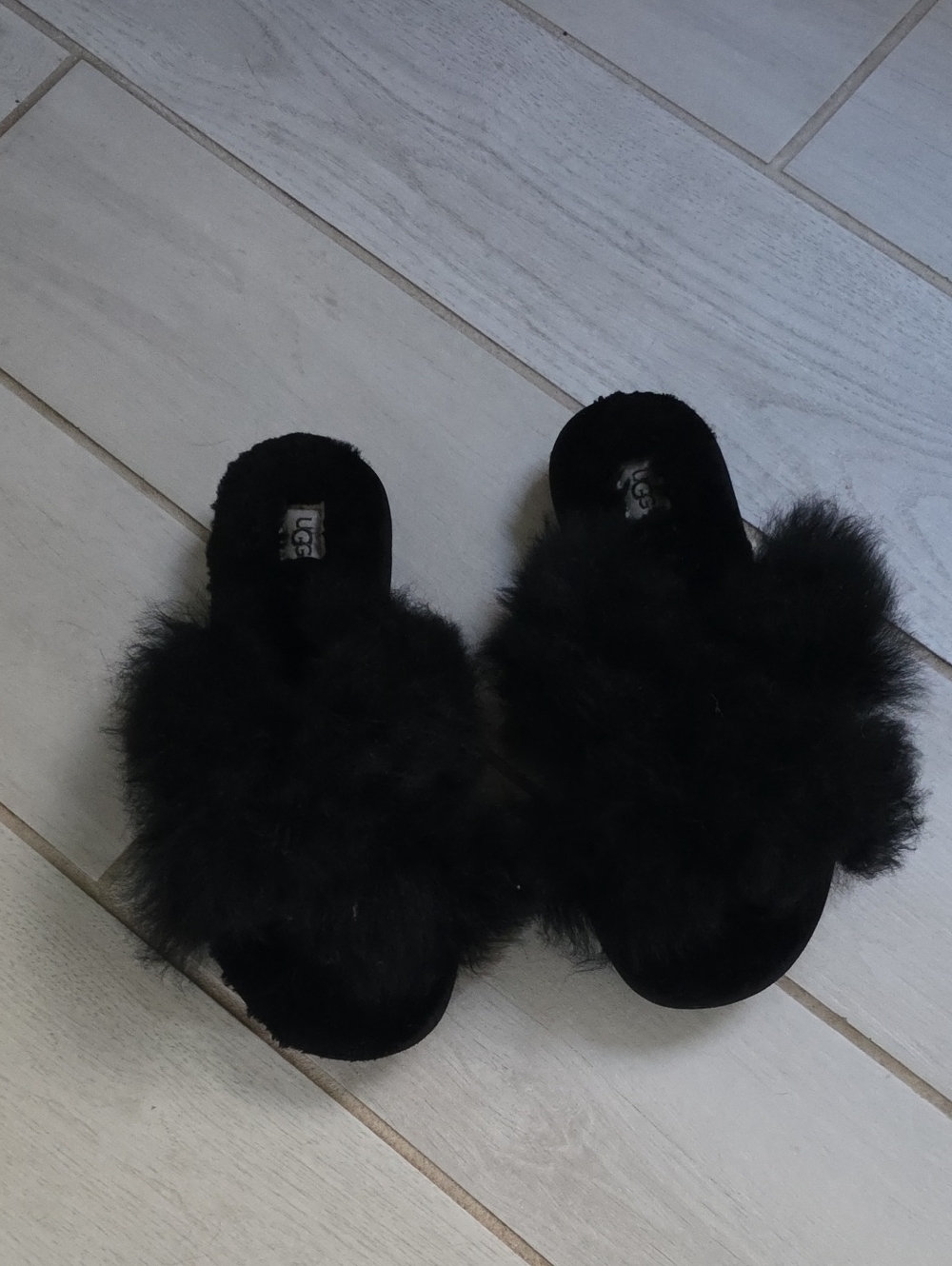 UGG Furry Slides - Picture 2 of 5